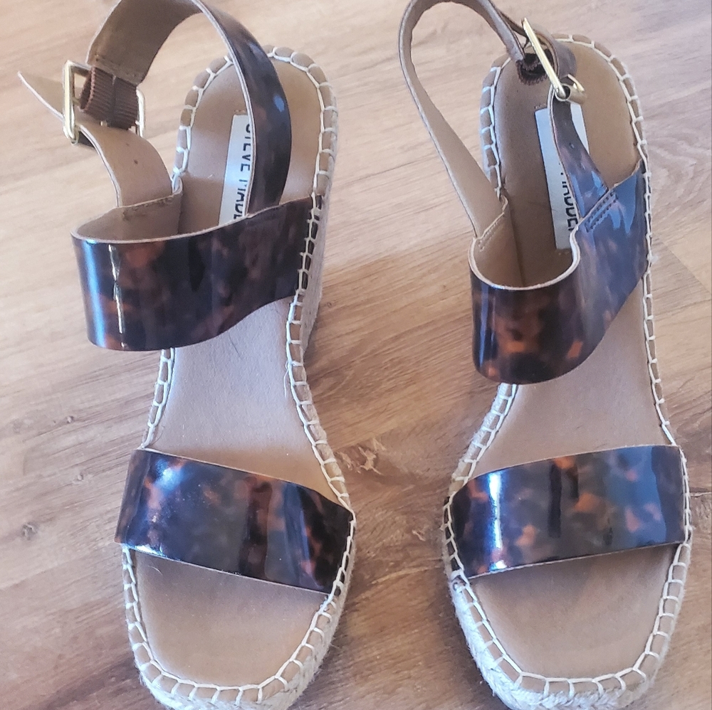 Steve Madden Wedges 7.5 tortoise